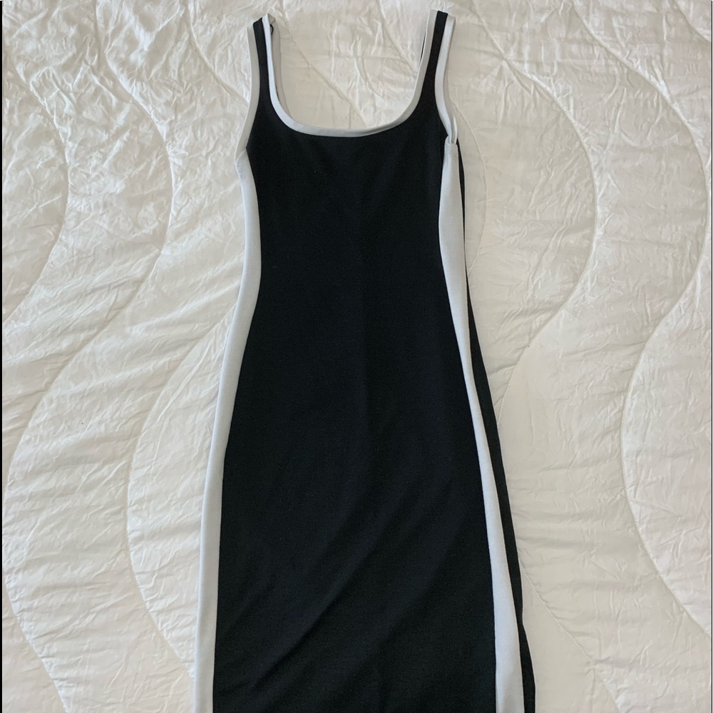 Fitted Black dress white stripe Zara